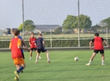 Training van S.K.N.W.K. JO19-1 van donderdag 1 mei 2025 (41/48)